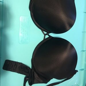 Victoria’s Secret bombshell bra